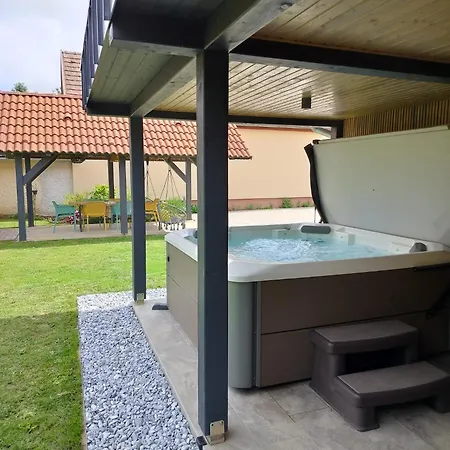 Holiday home Meluis Balatonkeresztur