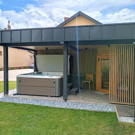 Meluis Holiday home *