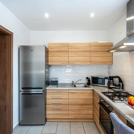 Meluis * Balatonkeresztúr