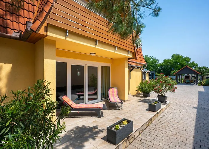 Meluis * Balatonkeresztúr